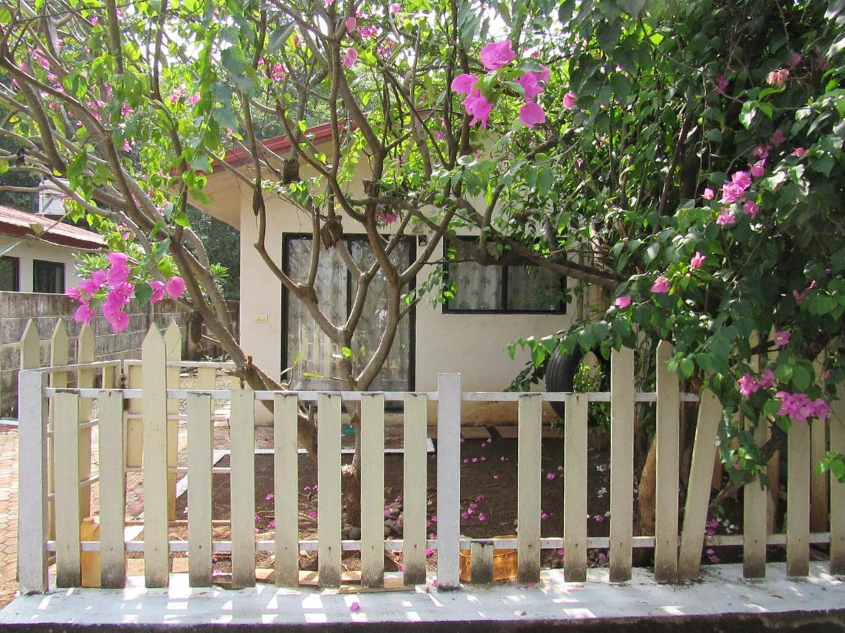 Retreat Chalets, The Nest, At Sparsh Resorts, Karjat Exterior photo