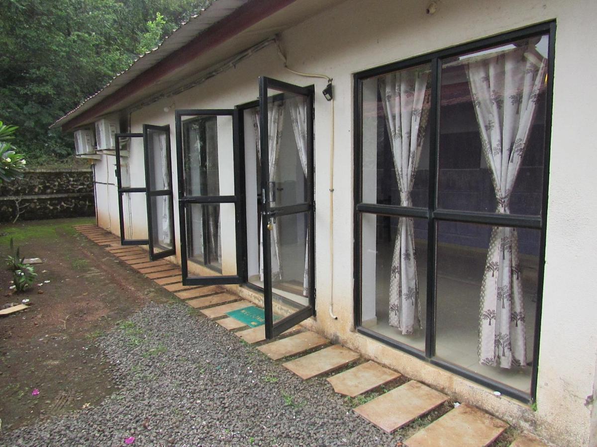 Retreat Chalets, The Nest, At Sparsh Resorts, Karjat Exterior photo